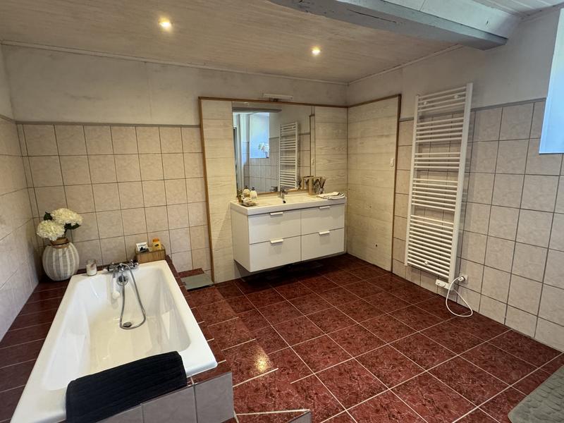 Maison - 177 m² - 7 pièces