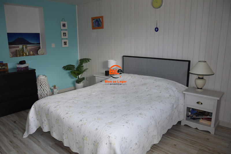 Maison - 225 m² - 8 pièces