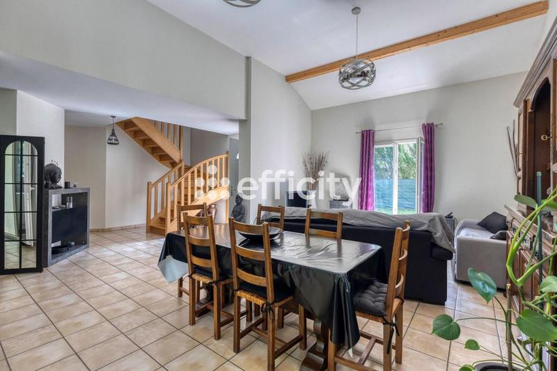 Maison - 141 m² - 6 pièces