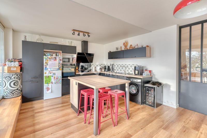 Appartement - 82 m² - 4 pièces