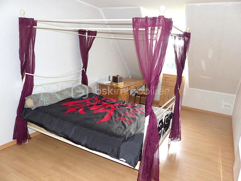 Maison traditionnelle - 195 m² - 8 pièces