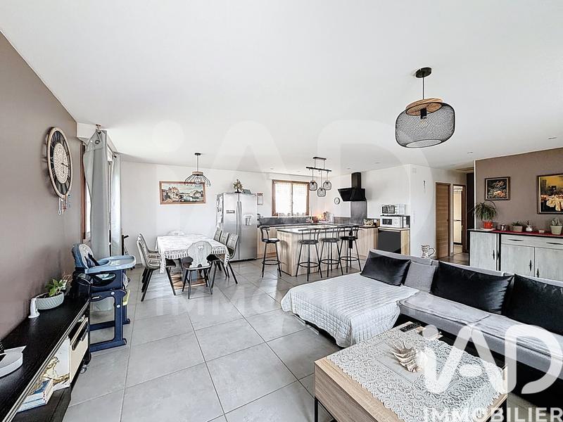 Maison - 90 m² - 4 pièces