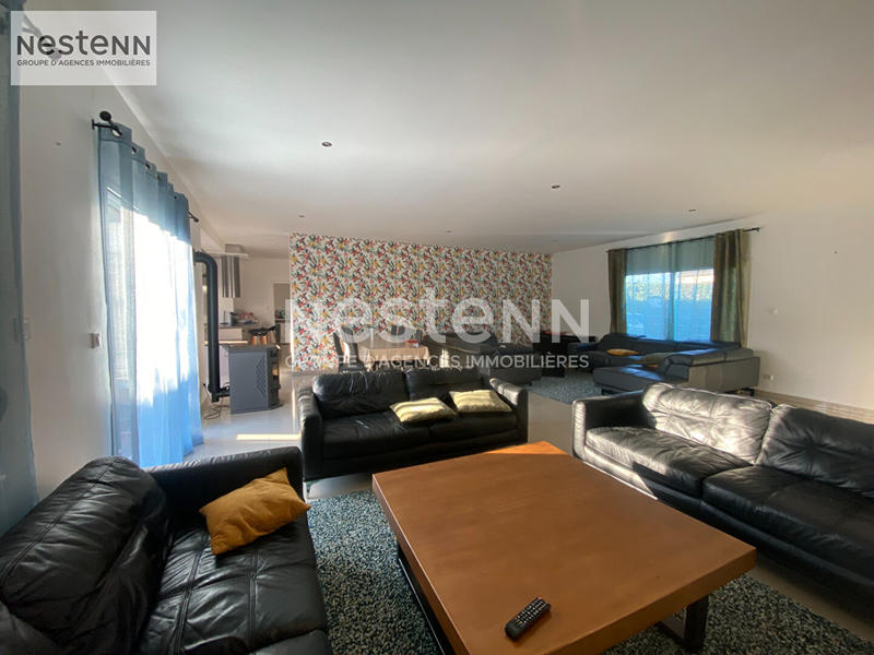 Maison - 235 m² - 7 pièces