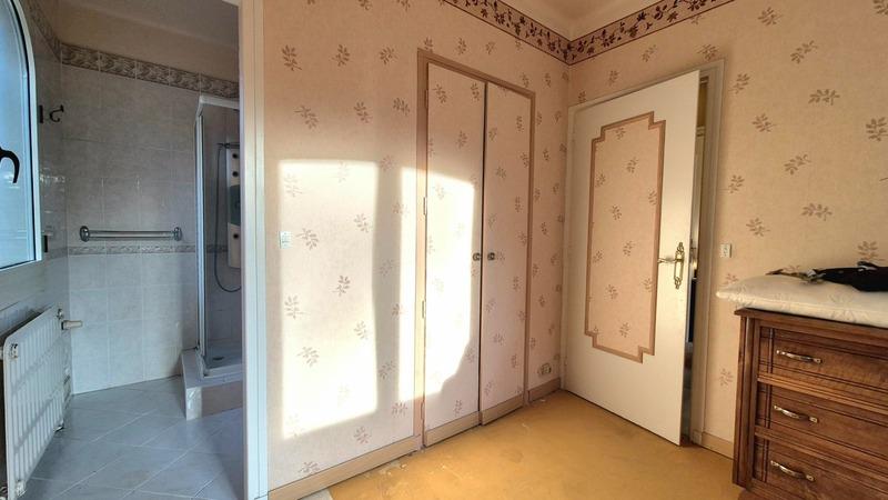 Propriété - 190 m² - 8 pièces