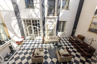 Hôtel particulier - 600 m² - 14 pièces