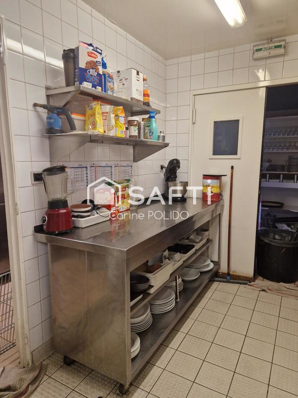 Local commercial - 200 m² - 4 pièces