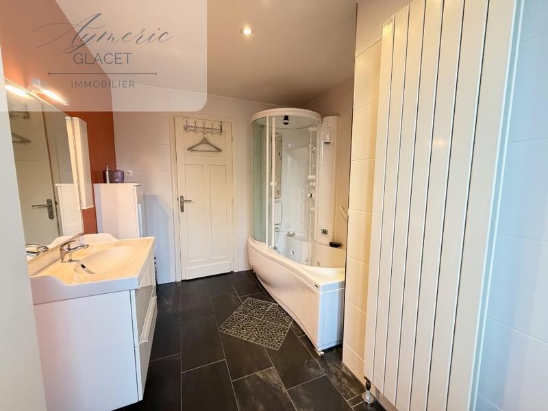 Maison - 158 m² - 7 pièces