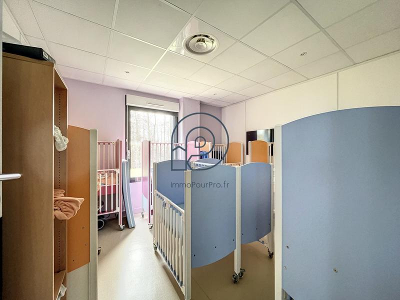 Local d'activités - 218 m²