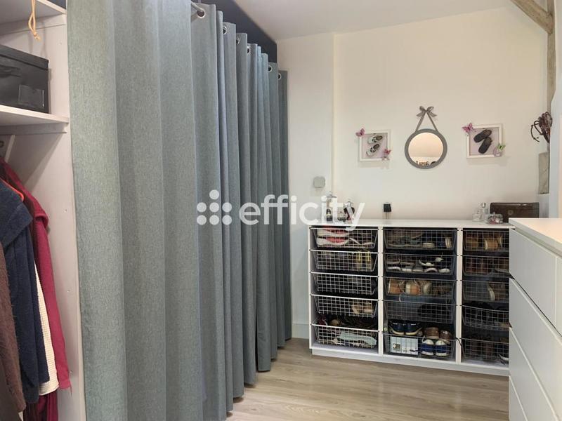 Maison - 220 m² - 7 pièces