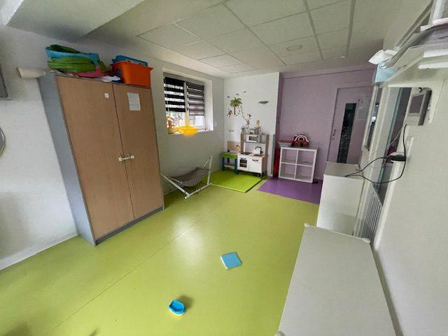 Local d'activités - 164 m² - 8 pièces