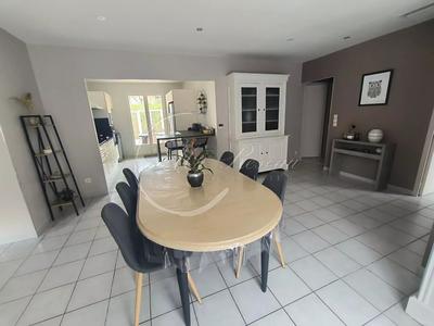 Maison - 100 m² - 5 pièces