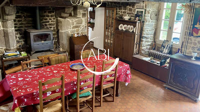 Maison ancienne - 258 m² - 9 pièces