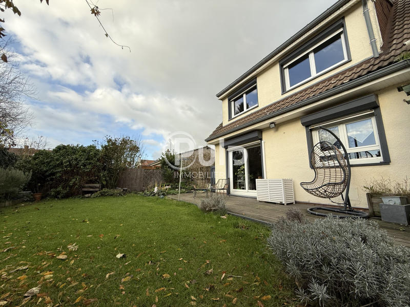 Maison - 97 m² - 5 pièces