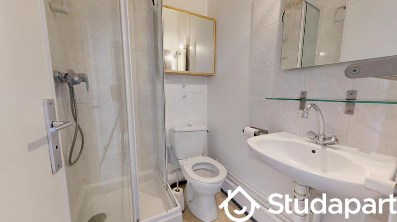 Chambre - 12 m² - 1 pièce