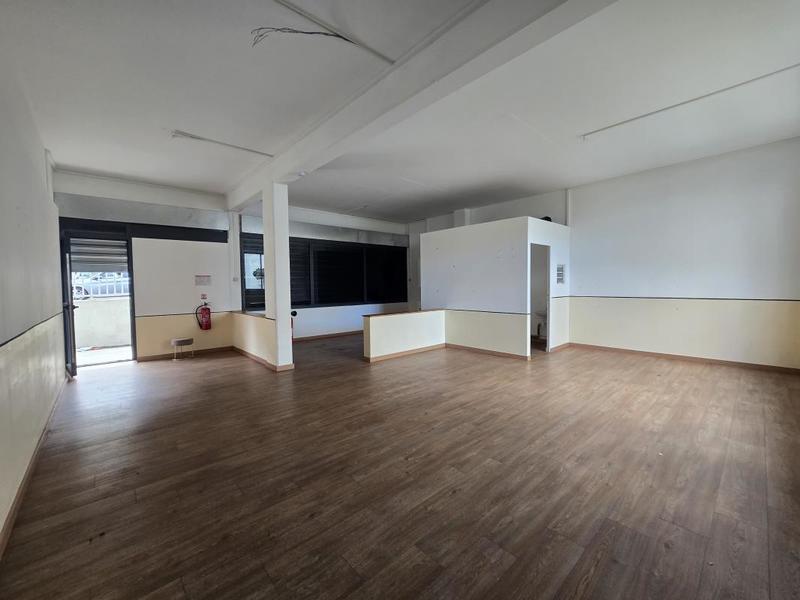 Local commercial - 64 m²