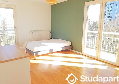 Chambre - 9 m² - 1 pièce