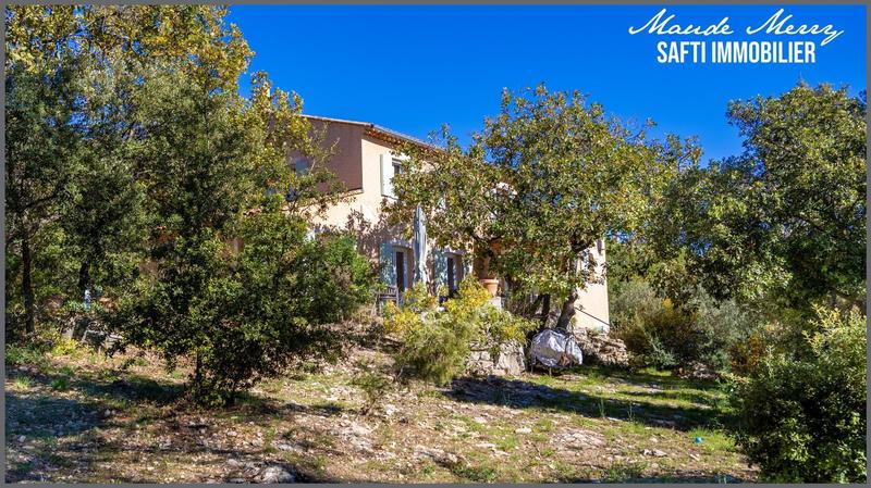 Maison - 170 m² - 8 pièces