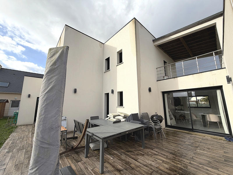 Maison - 160 m² - 6 pièces