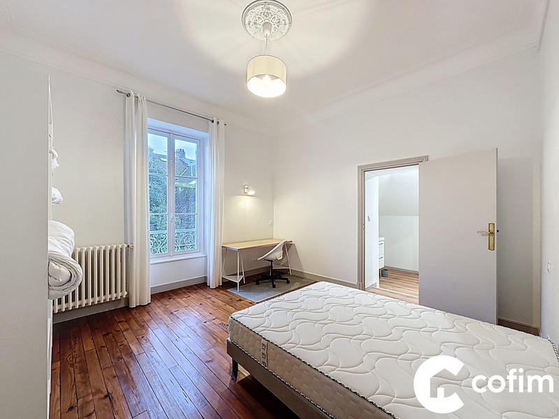 Maison - 380 m² - 14 pièces