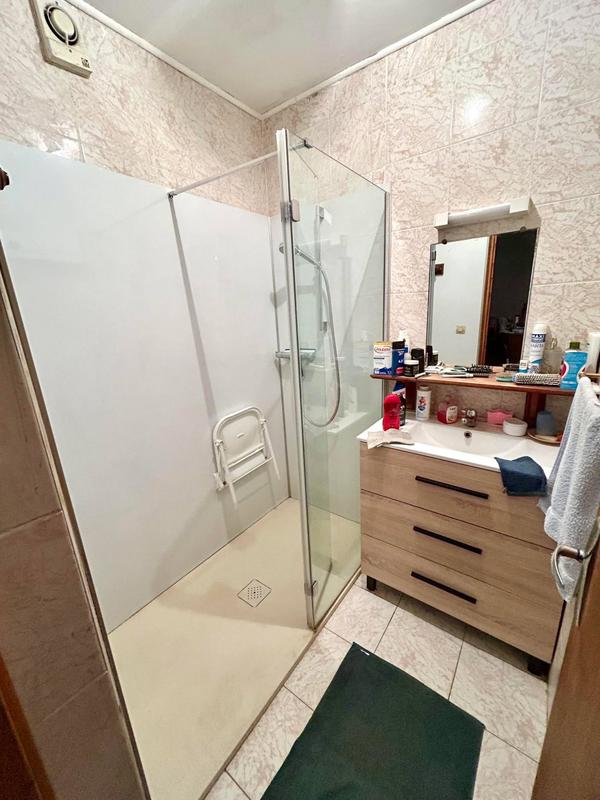 Maison - 187 m² - 9 pièces