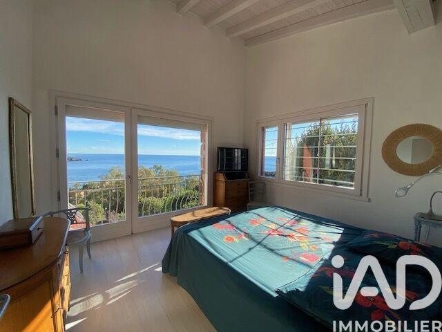 Maison - 219 m² - 7 pièces