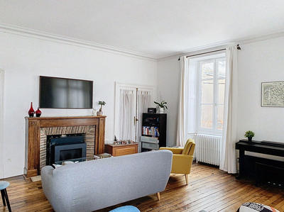 Appartement - 162 m² - 6 pièces