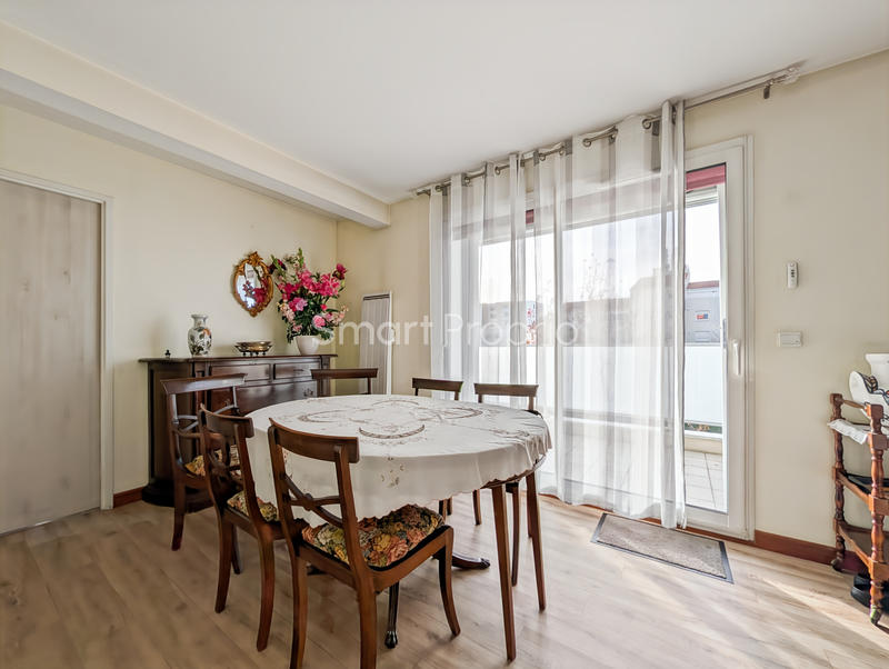 Appartement - 102 m² - 4 pièces