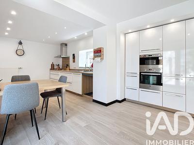 Maison - 226 m² - 6 pièces