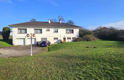 Maison - 166 m² - 8 pièces