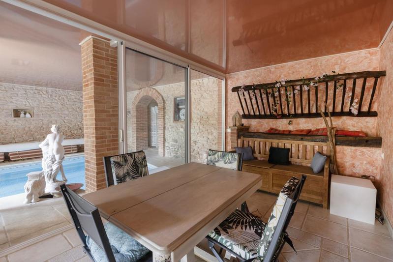 Maison - 450 m² - 12 pièces