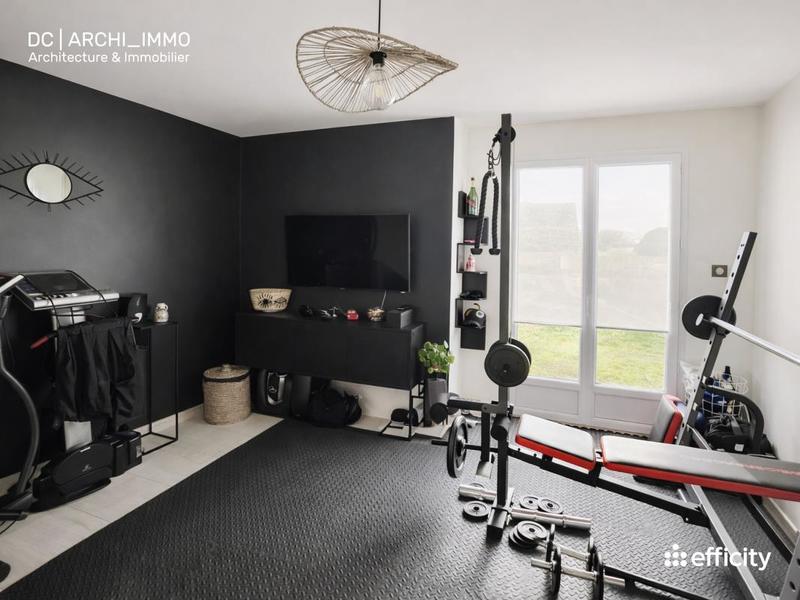 Maison - 200 m² - 7 pièces