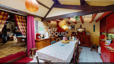 Maison - 197 m² - 8 pièces