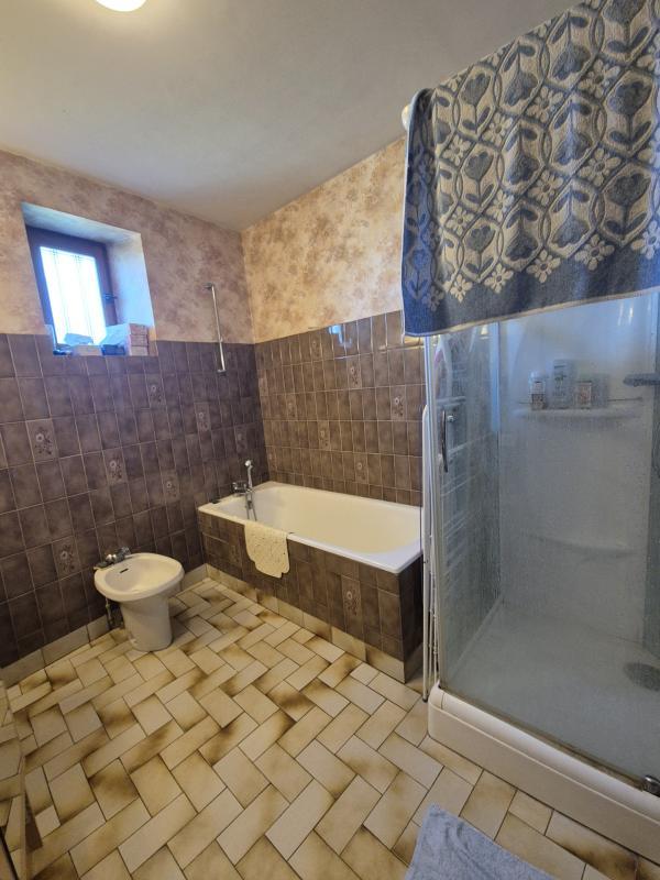 Maison en pierre - 109 m² - 3 pièces