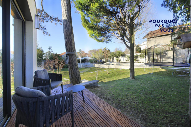 Maison - 360 m² - 6 pièces