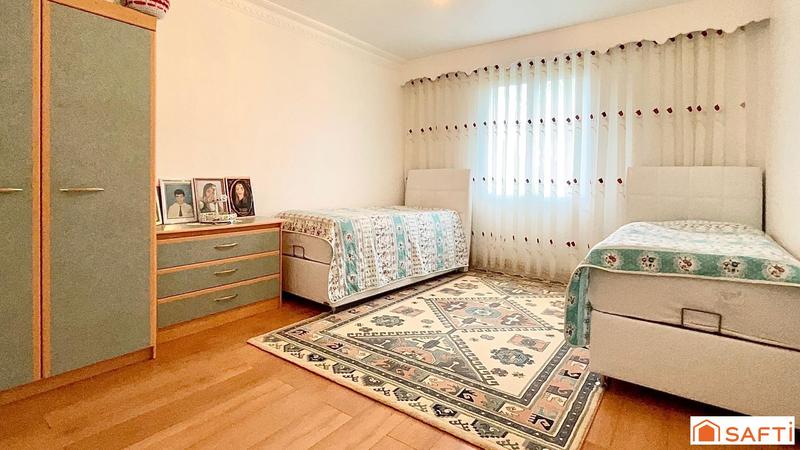 Maison - 168 m² - 8 pièces