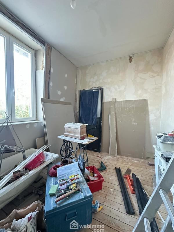 Maison - 181 m² - 9 pièces