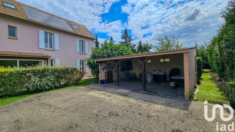 Maison - 205 m² - 8 pièces