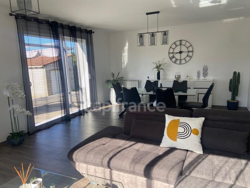 Maison - 90 m² - 3 pièces