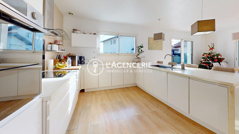 Maison - 149 m² - 5 pièces