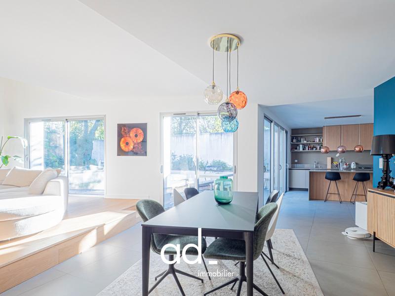 Maison contemporaine - 180 m² - 6 pièces