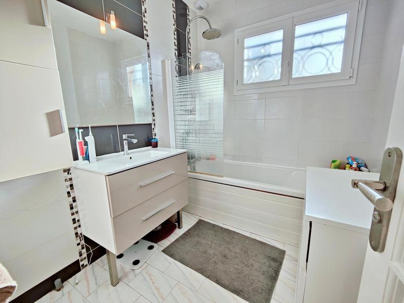 Maison - 124 m² - 6 pièces