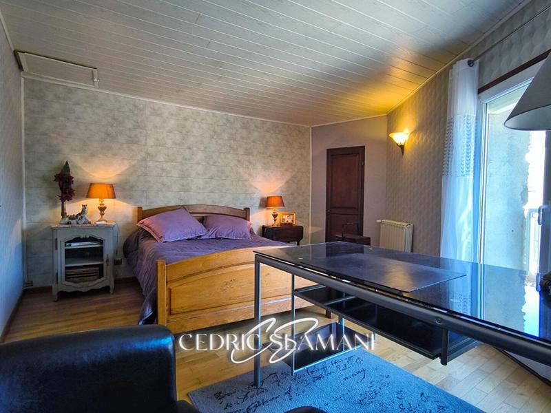 Maison - 195 m² - 7 pièces