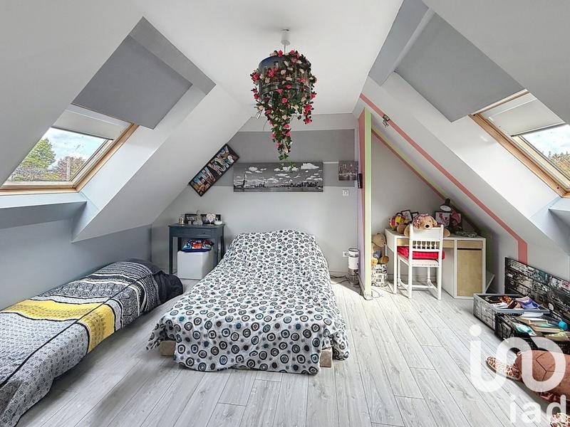 Maison - 225 m² - 8 pièces