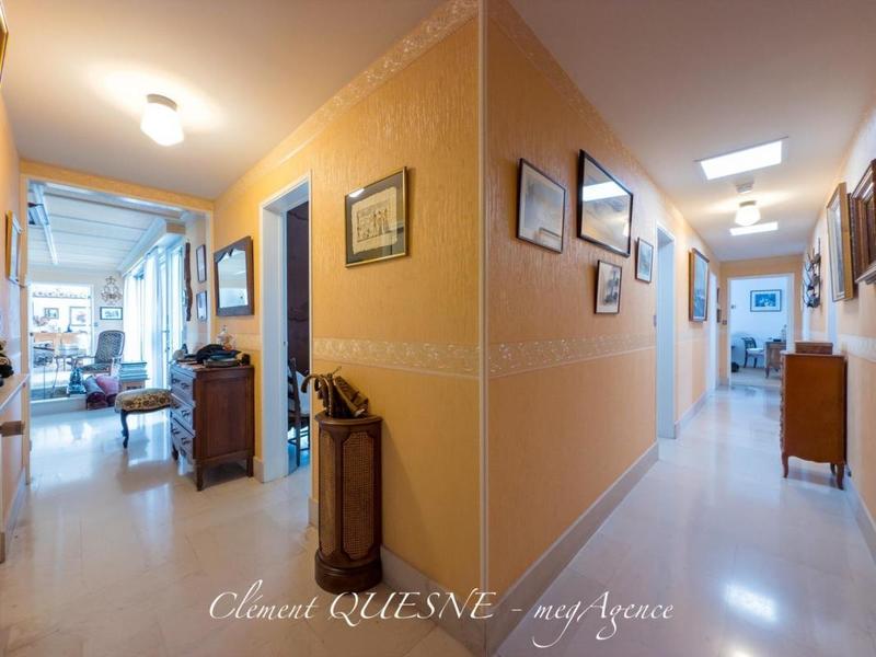 Maison - 246 m² - 7 pièces