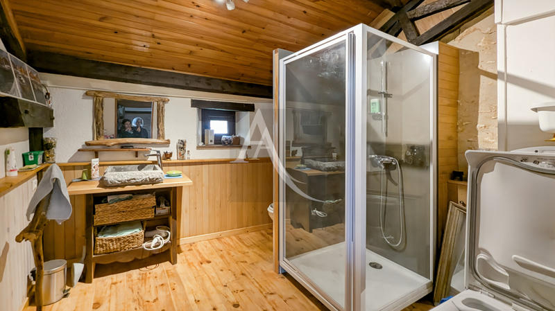 Maison - 180 m² - 4 pièces