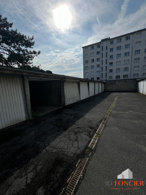 Parking / Garage - 14 m²