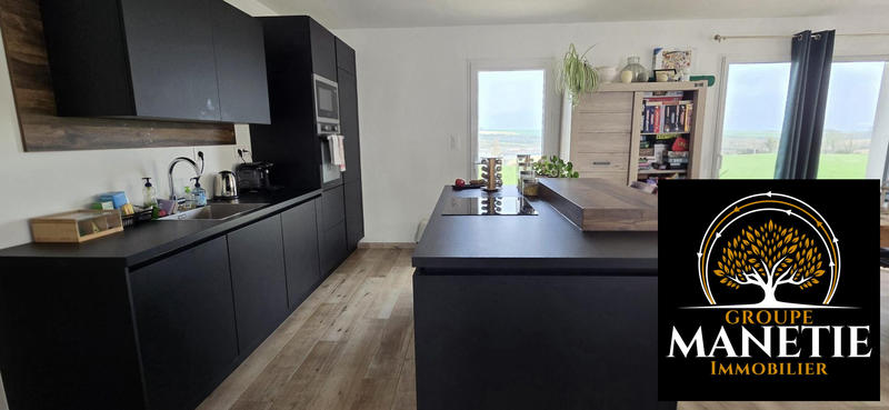 Maison - 93 m² - 4 pièces