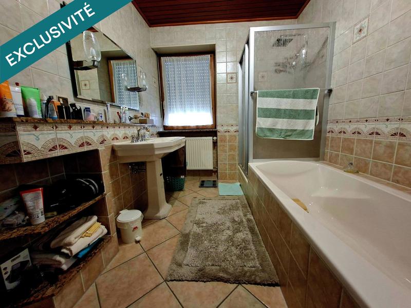 Maison - 200 m² - 7 pièces