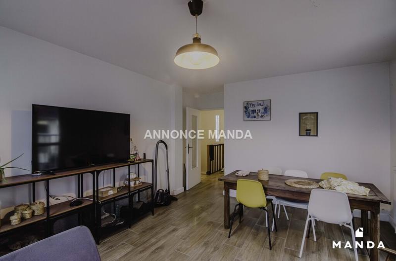 Chambre - 10 m² - 5 pièces