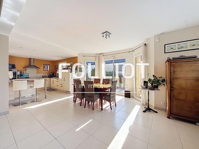 Maison - 137 m² - 5 pièces